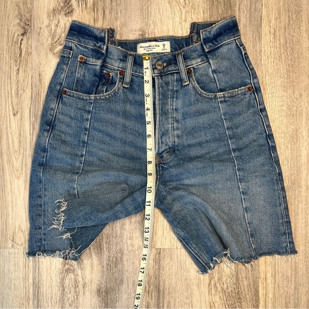 Abercrombie and Fitch The Dad Short High Rise Size 25/0 - Picture 6 of 10